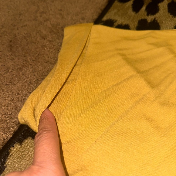 Mustard 👚 - Picture 2 of 7